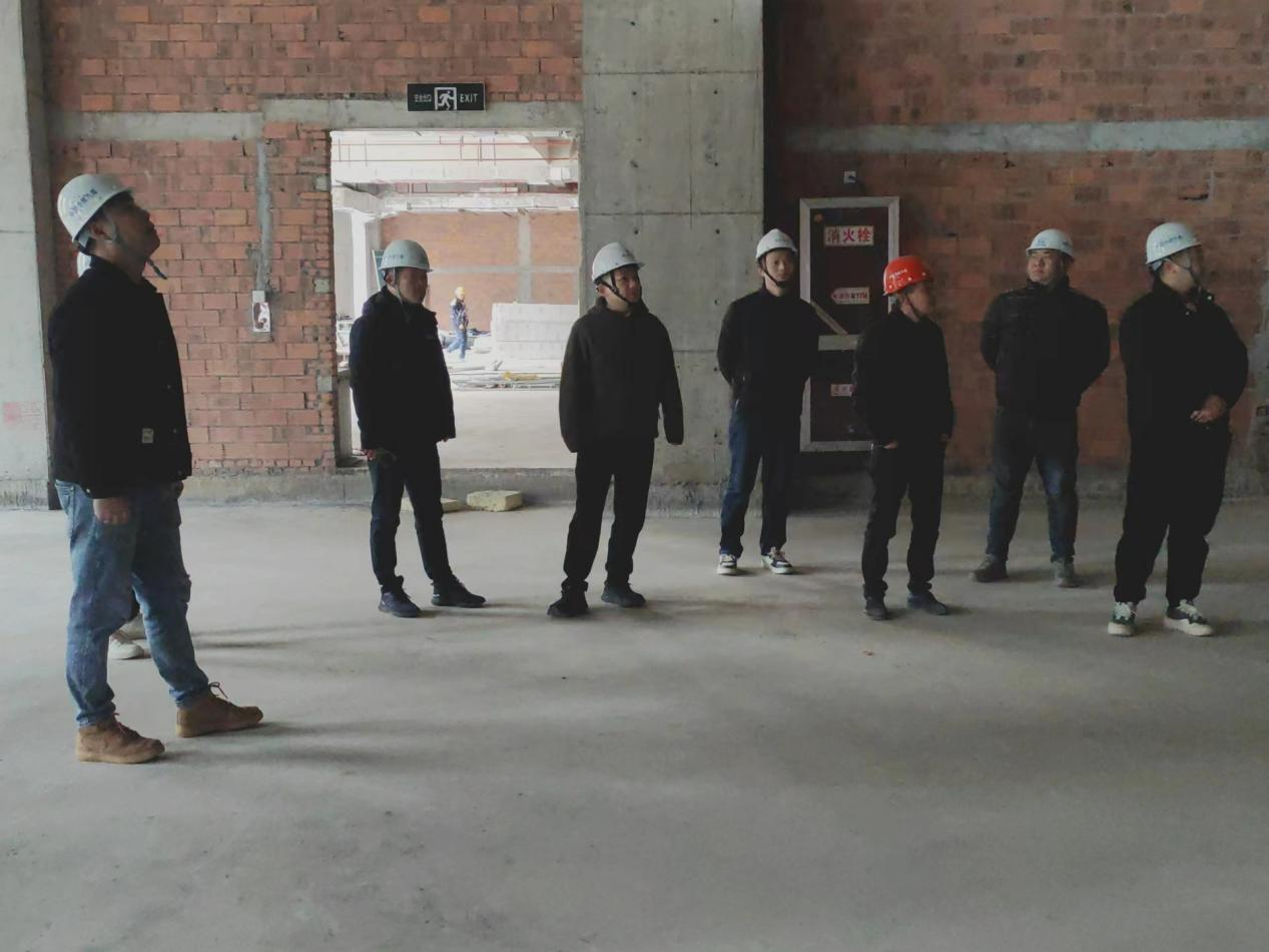 市文旅集团党委副书记、总司理张何何督导检查5G数据中心项目