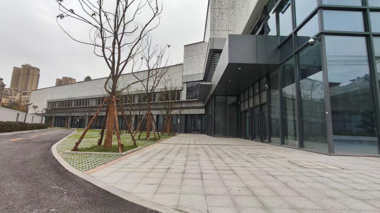 凤凰西路邻里中心项目顺遂通过完工验收